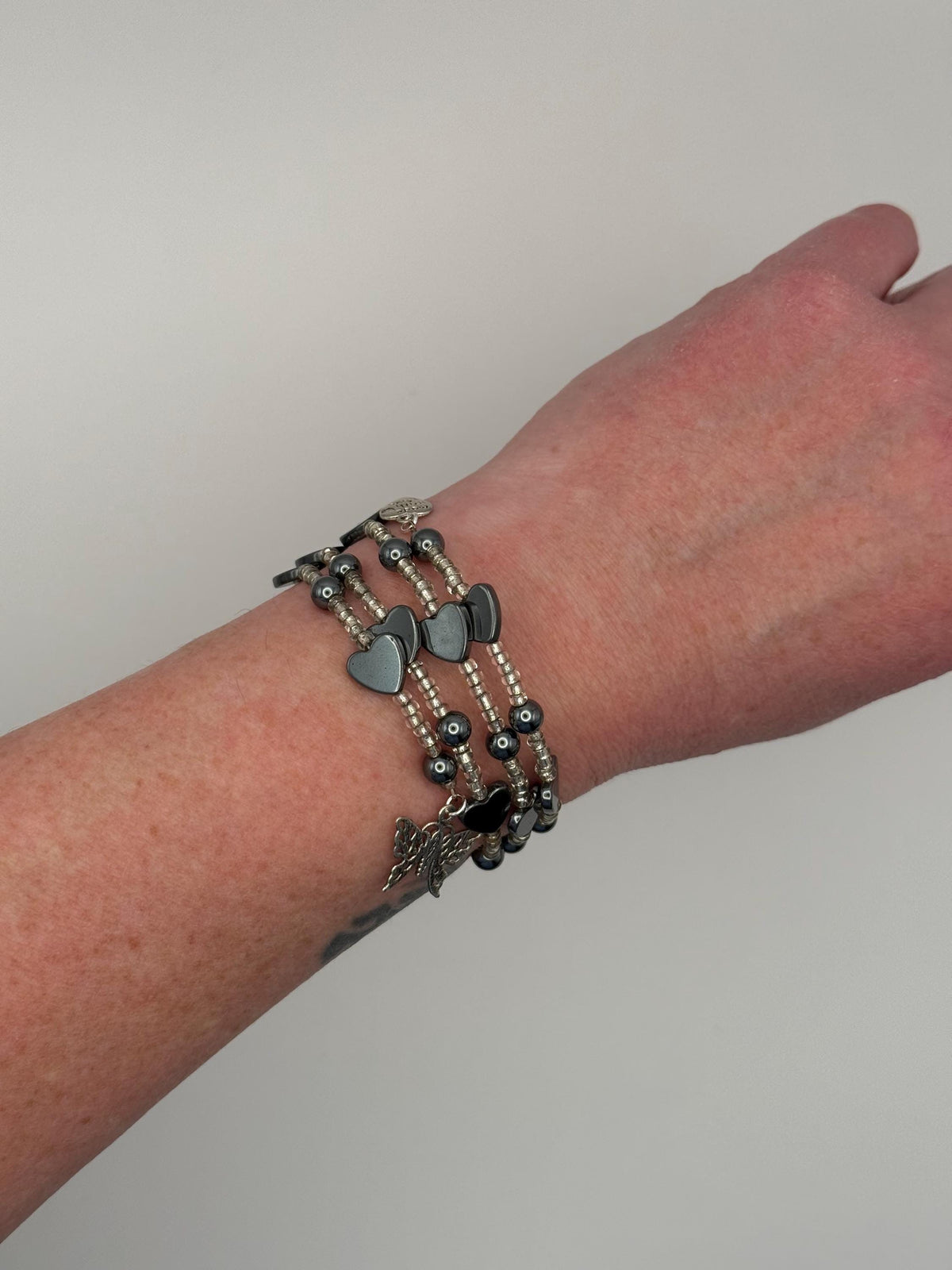 Black Hermatite Heart with silver seed beads memory wire Bracelet