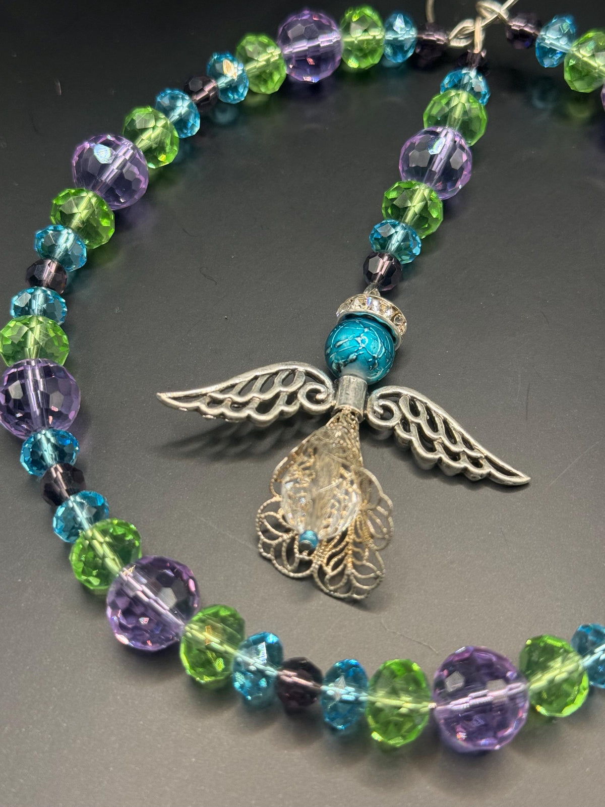 Angel Suncatcher â€“ Beaded Circle Window Hanging