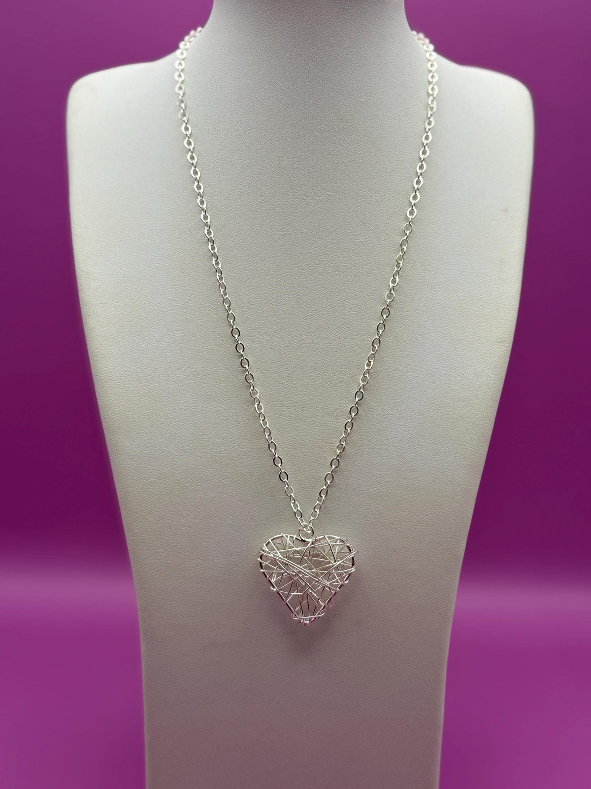 Wire Pendant Necklace