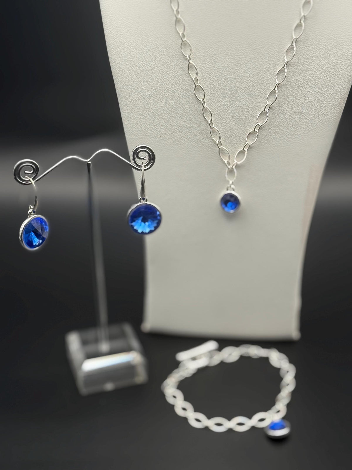 Crystal pendant, earring & bracelet set